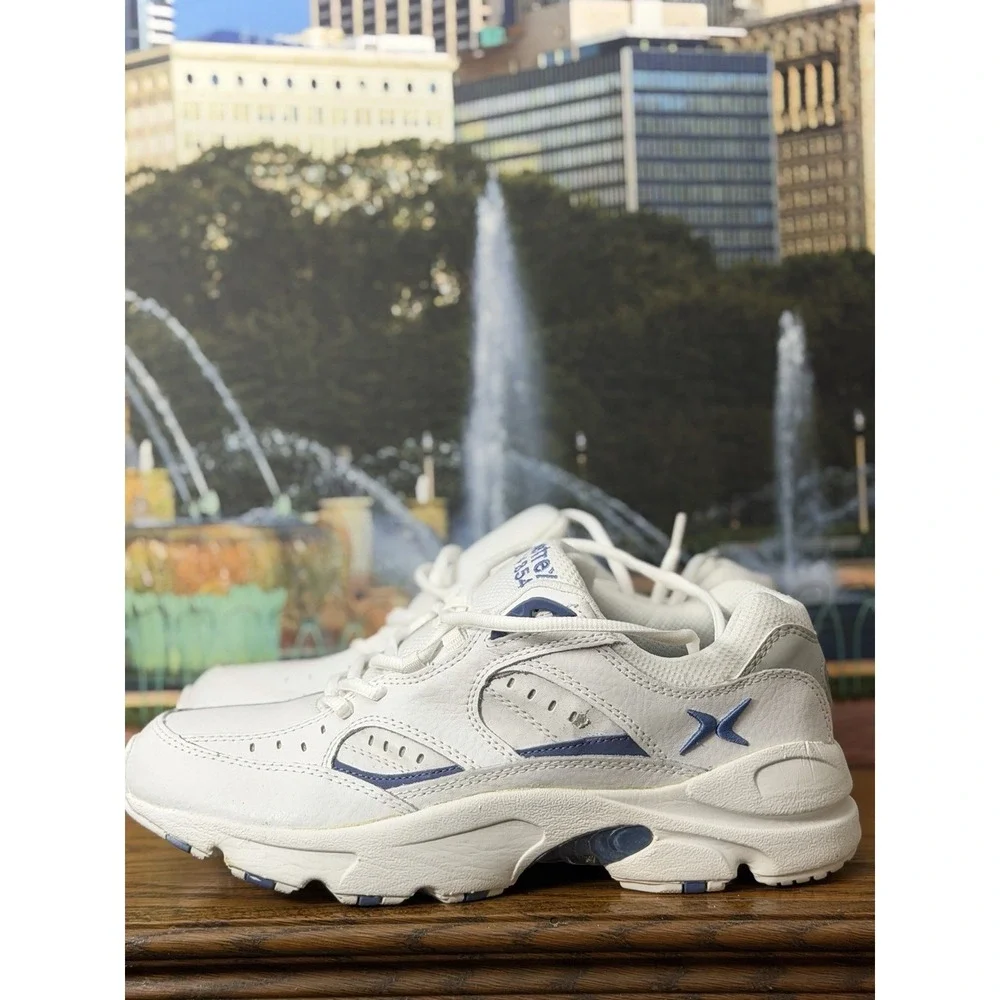 Aetrex Sneakers Women 9.5 X-Wide Periwinkle Lace Walker V854WX065 Reflective